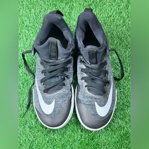 NIKE‎ Womens Zoom Shift Basketball Shoe 917731-001 Black Chrome Grey Size 9.5